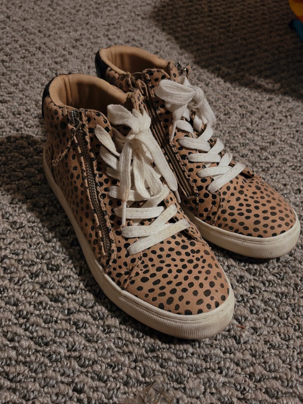 Universal Threads Sneakers